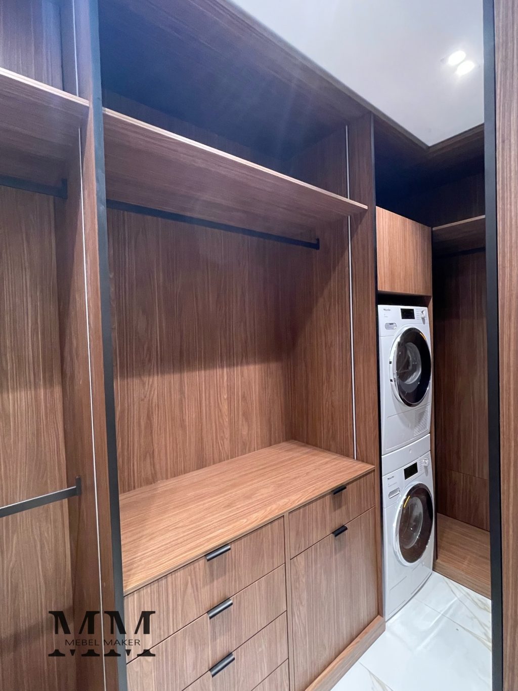 Гардеробная №4