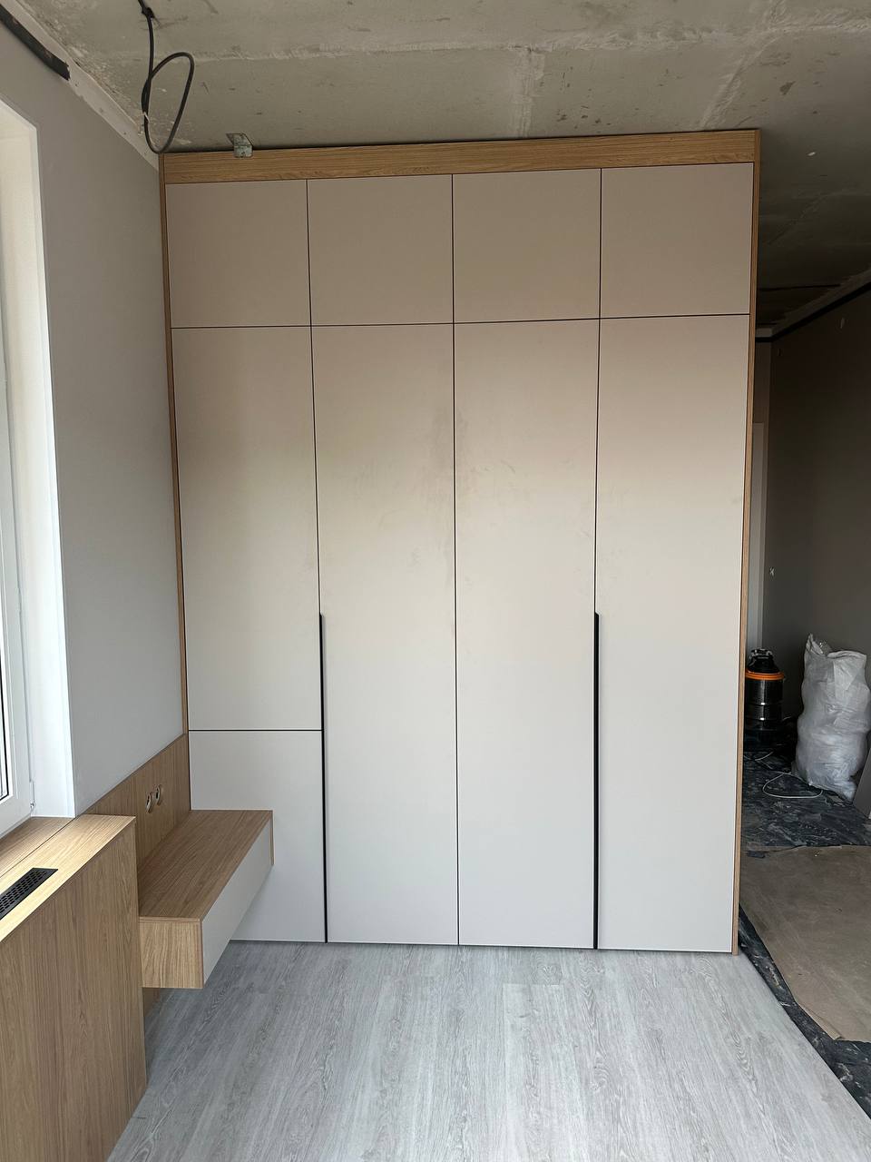 Шкафы в прихожую на заказ